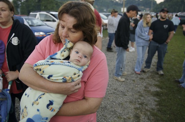 mountain_health_10 free health care program woman with baby