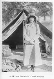 GERTRUDE BELL AT CAMP