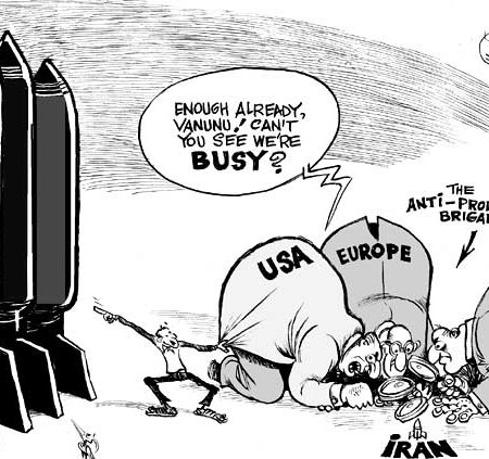 bendib-iran-and-israel-nukes-cartoon__600x423