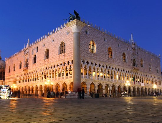 THE DOGE'S PALACE