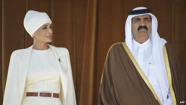 Sheikha-Moza-and-Hamad-Bin-Khalifa-Al-Thani-in-2011.j