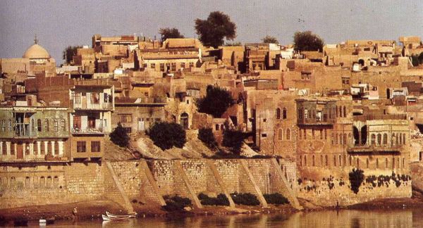 MOSUL BEFORE UNDER ISIS CONTROL