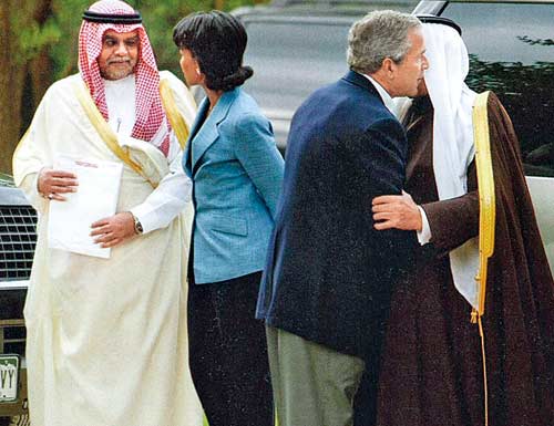 From left to right: Saudi Prince Bandar; Us Sec of state Rice; US President Bush; and Saudi King Abdullah