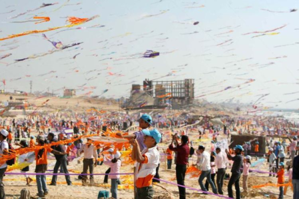ISRAEL GAZA STIP KITE FLYING
