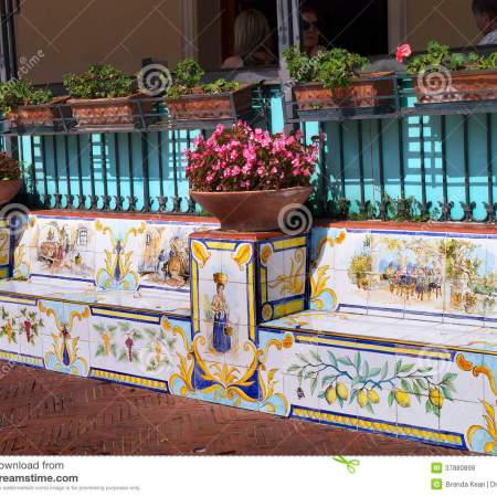 Ana Capri ceramic seats