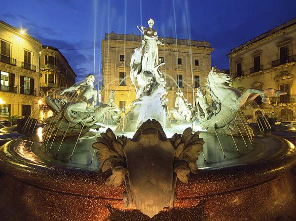 ortegia piazza archimede5