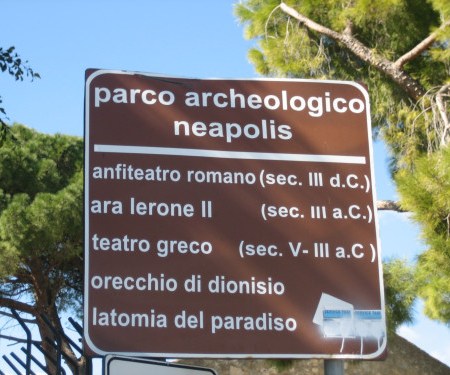 siracusa sign for park img_5518