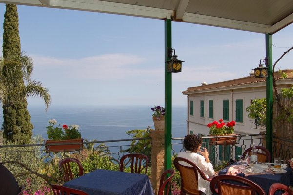 taormina la cesterna del moro 567