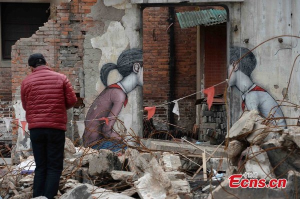 syria painting amid destruction