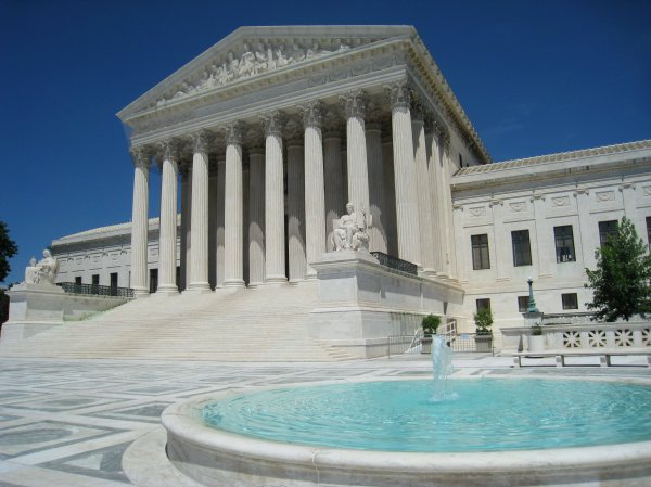 antonin-scalia-supreme-ct-oblique_facade_3_us_supreme_court