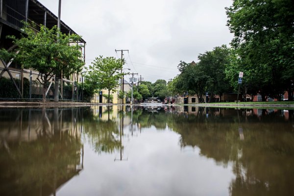 CLIMATE CHANGE FLOODING 01COAST5-superJumbo