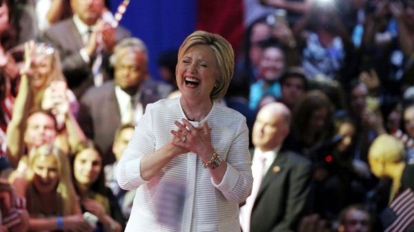 clinton-90clinton-laugh