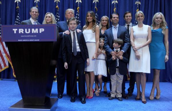 clinton-photo-dt-family-0923trump02